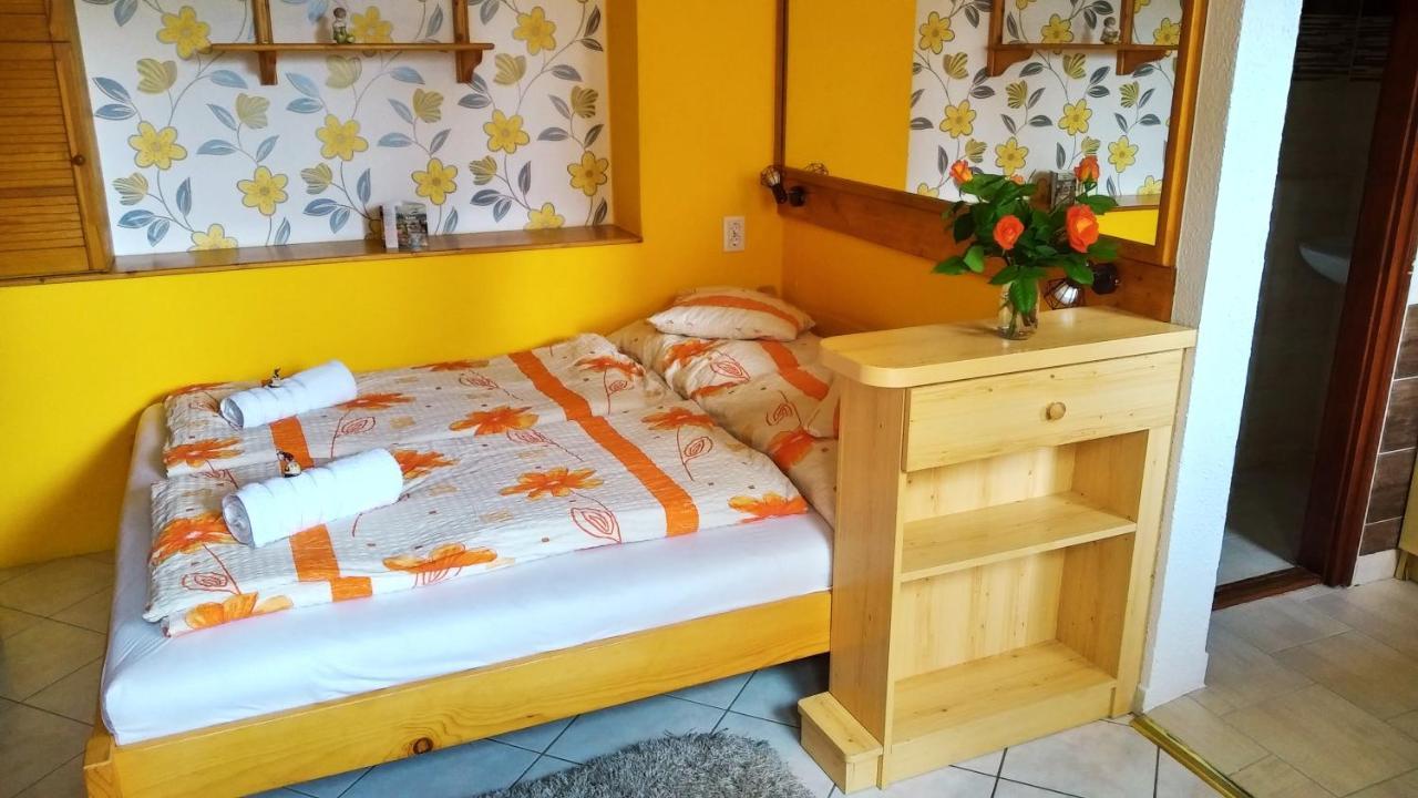 Csobogo Vendeghaz Appartement Eger Buitenkant foto