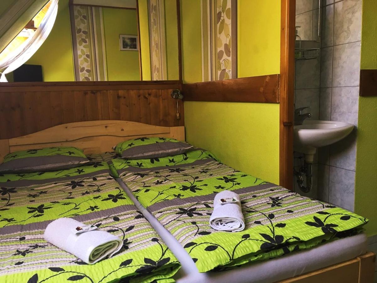 Csobogo Vendeghaz Appartement Eger Buitenkant foto