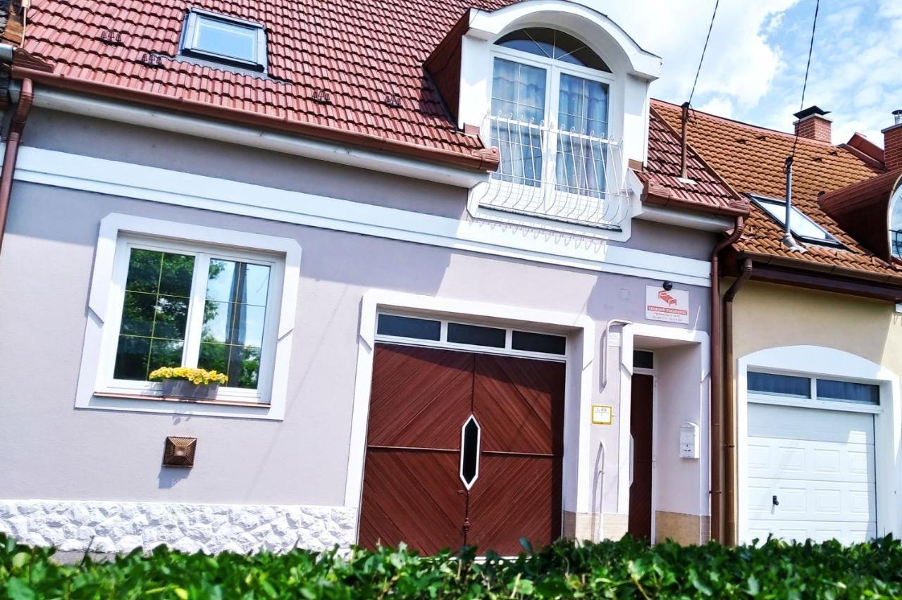 Csobogo Vendeghaz Appartement Eger Buitenkant foto