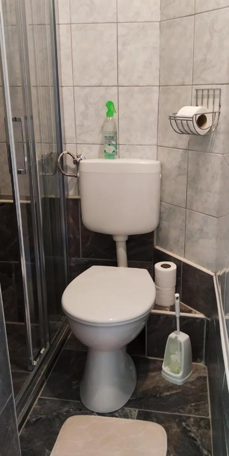 Csobogo Vendeghaz Appartement Eger Buitenkant foto